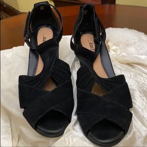 Gorgeous Earth Sandals